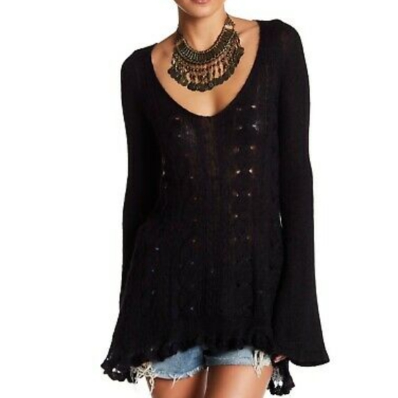 Free People Sweaters - Free People Black 🖤 pull over sweater